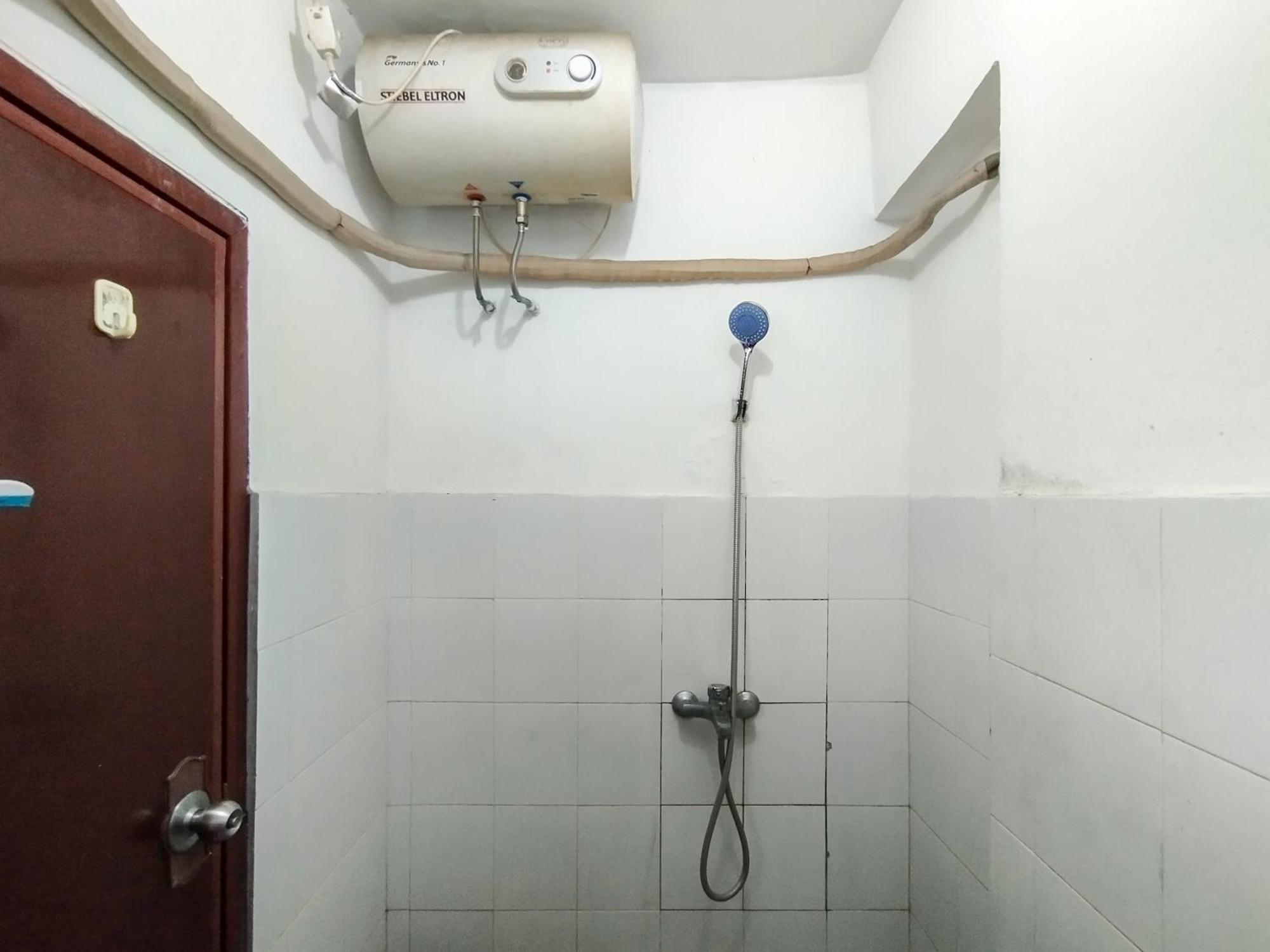 Minimalist 3br Gateway Ahmad Yani Cicadas By Travelio Apartemen